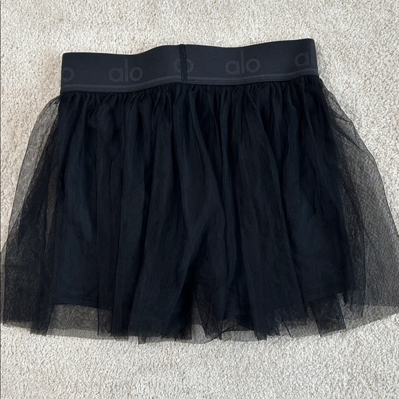 ALO Yoga Mesh Baseline Tennis Skirt-EUC!! - Picture 9 of 14